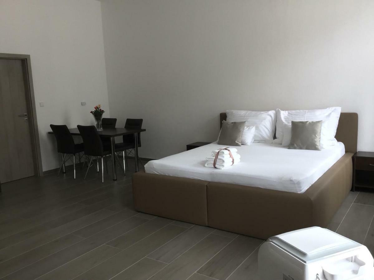 Euro Apartments Lidicka 39 ブルノ エクステリア 写真